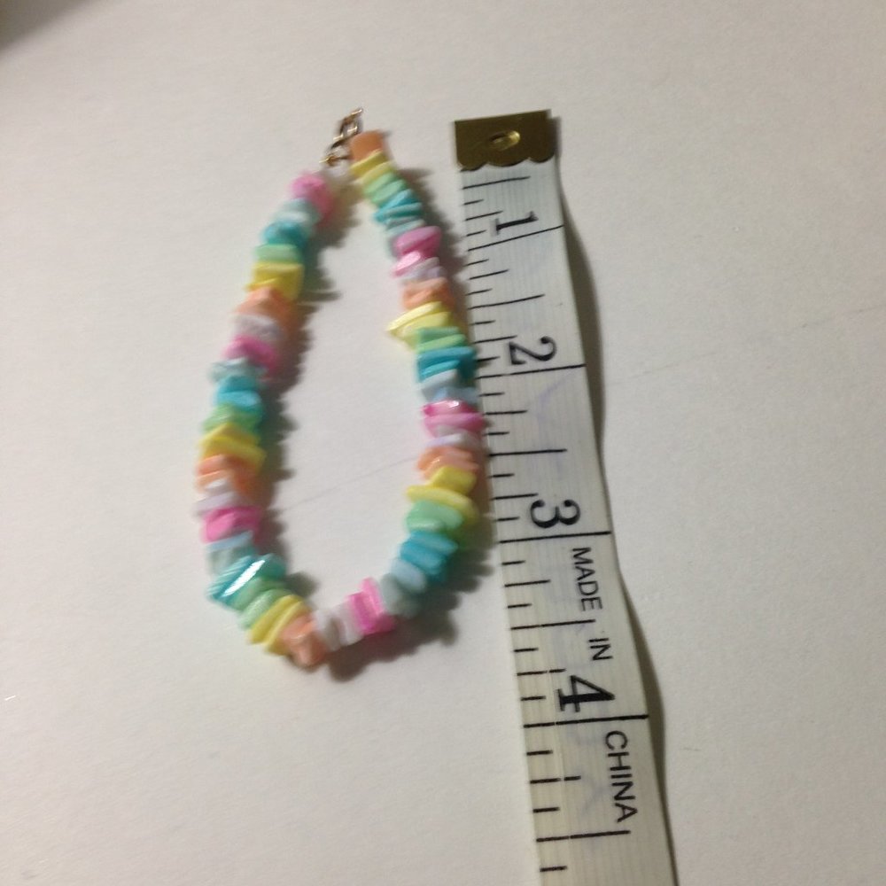 5/$13| ***** Multi Baby Colors Shell / Shell Like Bracelet - Picture 5 of 9